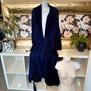 vintage Victorias secret Size m/l 1990s satin fleece lined robe navy blue